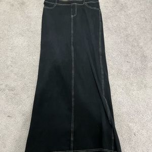 Hard tail maxi skirt